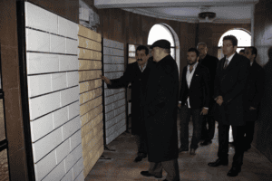 Vali İpek Osb’de Bayburt Taşını İnceledi